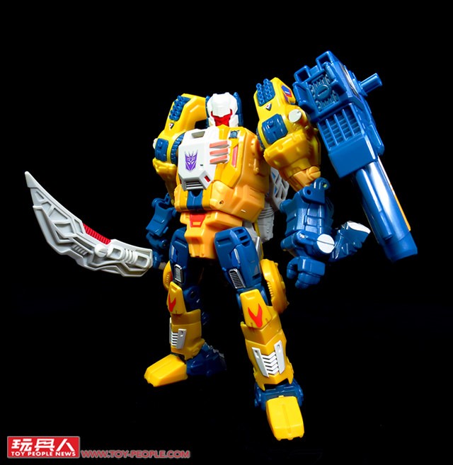 Transformers News: Images of Asia Exclusive Stickers Applied On Titans Return Wave 2 Deluxes Transformers News: Images of Asia Exclusive Stickers Applied On Titans Return Wave 2 Deluxes