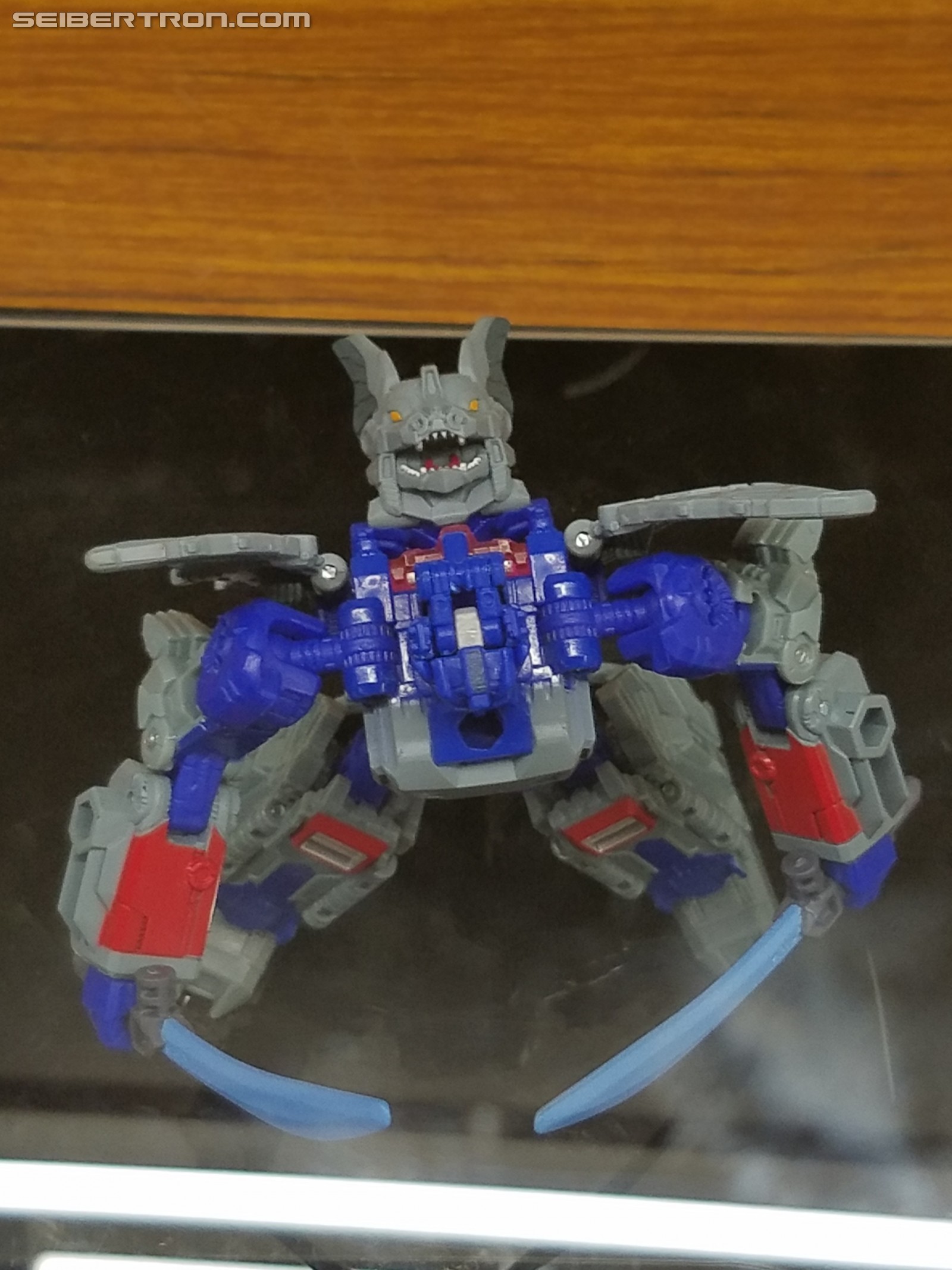 Transformers News: Re: Takara Tomy Transformers Legends Thread
