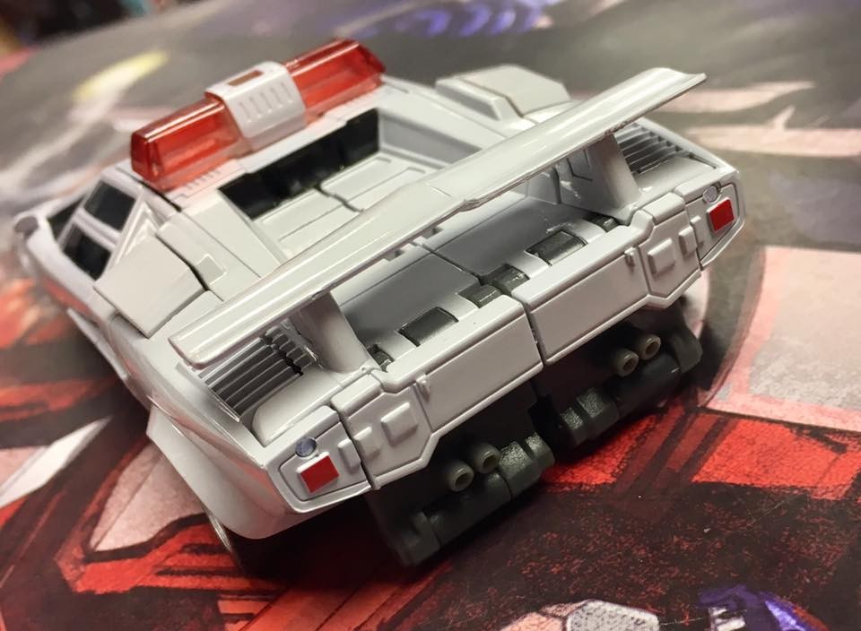 Transformers News: New In Hand Images of Masterpiece MP-14+ Red Alert with Comparison Transformers News: New In Hand Images of Masterpiece MP-14+ Red Alert with Comparison