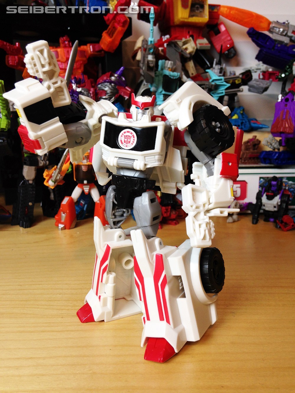 Transformers News: Pictorial Review of Warriors Ratchet and Bisk from Robots in Disguise Transformers News: Pictorial Review of Warriors Ratchet and Bisk from Robots in Disguise