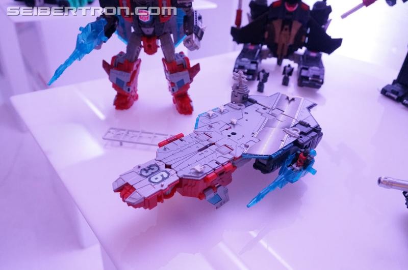 Transformers News: NYCC 2016 Images of Transformers Titans Return Sky Shadow and Broadside from Hasbro Preview Night