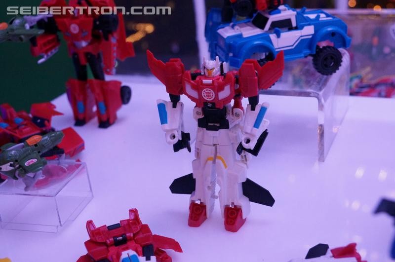 Transformers News: NYCC 2016 Seibertron Gallery: Robots in Disguise Combiner Force