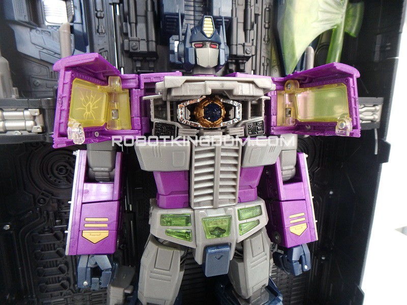 Transformers News: New Masterpiece Shattered Glass Optimus Prime Images