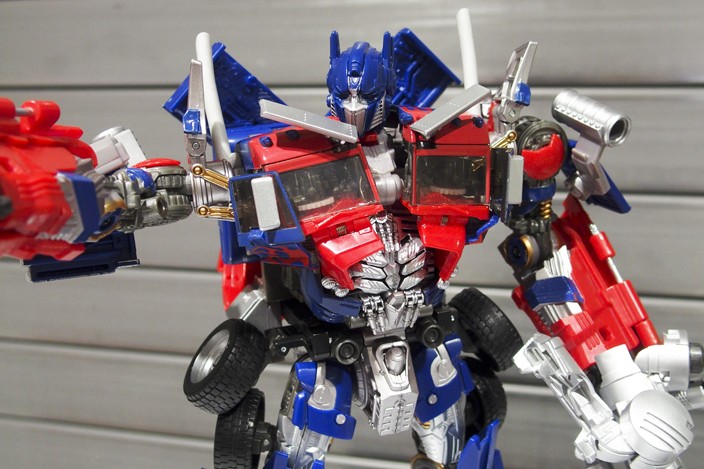 Transformers News: Japanese Pictorial Review of Takara 10th Anniversary Movie MB11 Optimus Prime