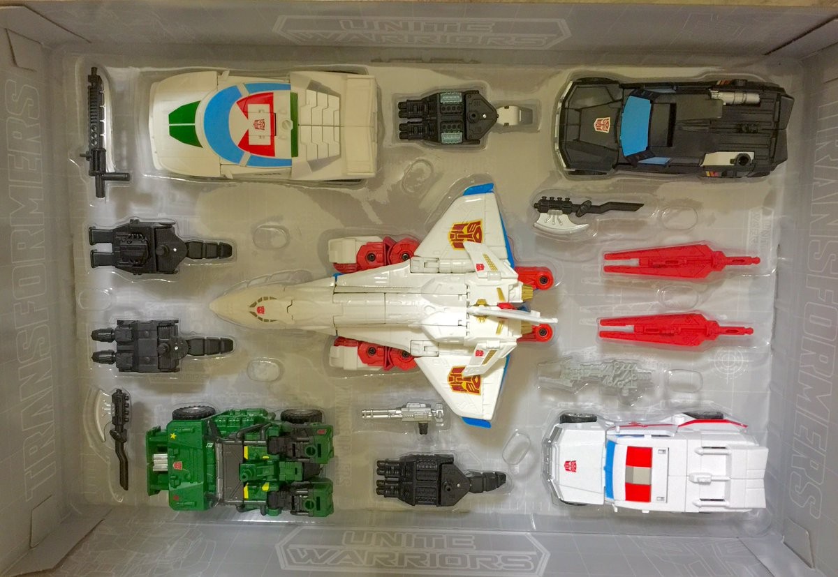 Transformers News: More In Hand and Comparison Images of Takara Unite Warriors UW-EX Lynx Master Transformers News: More In Hand and Comparison Images of Takara Unite Warriors UW-EX Lynx Master