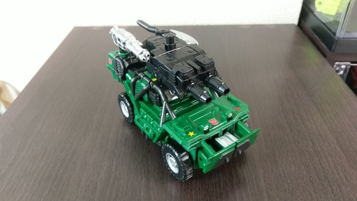 Transformers News: More In Hand and Comparison Images of Takara Unite Warriors UW-EX Lynx Master Transformers News: More In Hand and Comparison Images of Takara Unite Warriors UW-EX Lynx Master