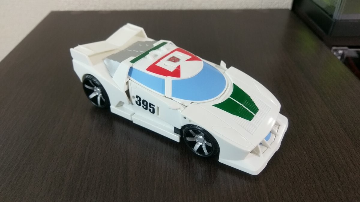 Transformers News: More In Hand and Comparison Images of Takara Unite Warriors UW-EX Lynx Master Transformers News: More In Hand and Comparison Images of Takara Unite Warriors UW-EX Lynx Master