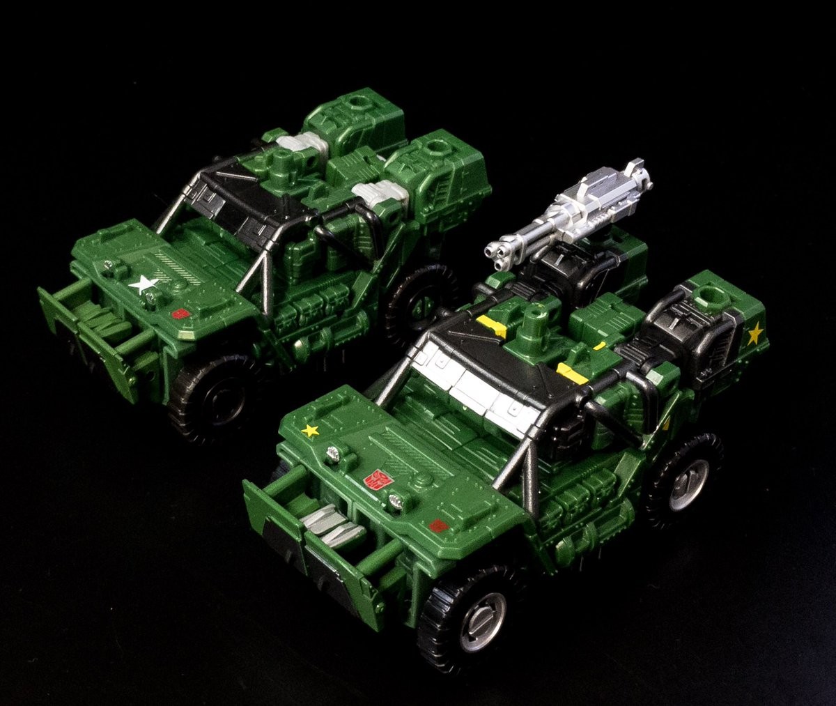 Transformers News: More In Hand and Comparison Images of Takara Unite Warriors UW-EX Lynx Master Transformers News: More In Hand and Comparison Images of Takara Unite Warriors UW-EX Lynx Master