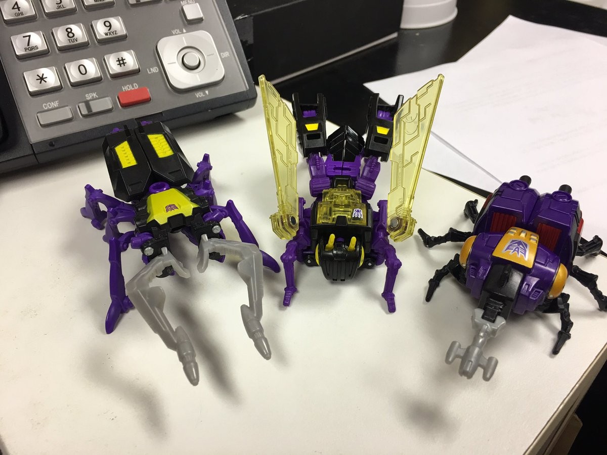 Transformers News: In Hand Images of Titans Return Wave 3 Legends and Voyagers with Titan Master Interactivity