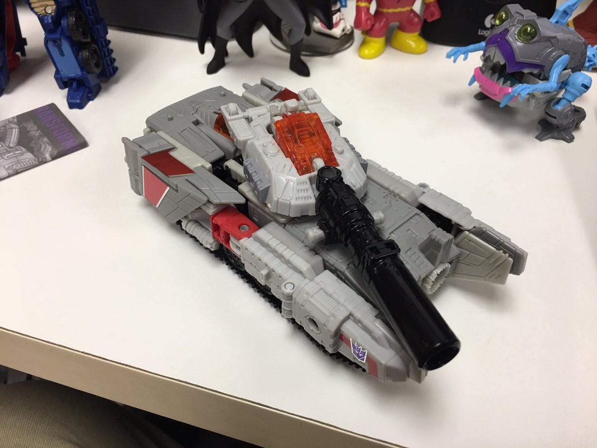 Transformers News: In Hand Images of Titans Return Wave 3 Legends and Voyagers with Titan Master Interactivity