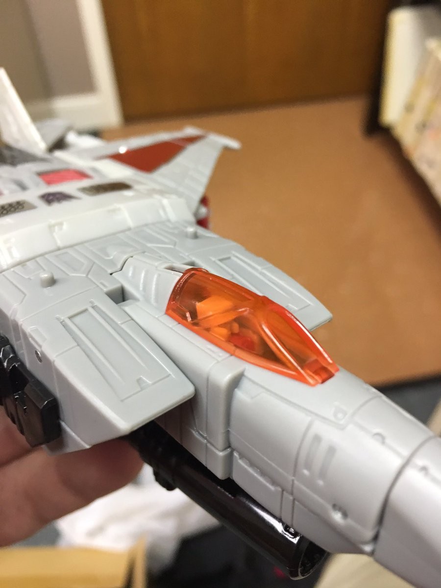 Transformers News: In Hand Images of Titans Return Wave 3 Legends and Voyagers with Titan Master Interactivity