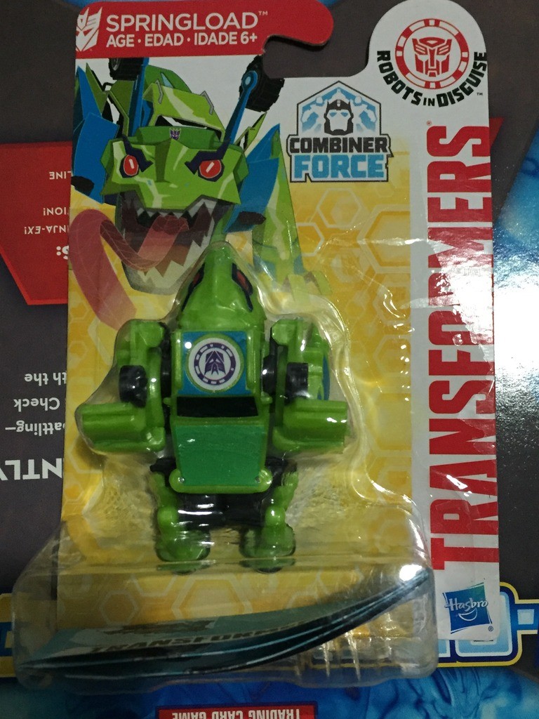 Transformers News: Pictorial Reviews of New Legion Starscream and Springload from Robots in Disguise