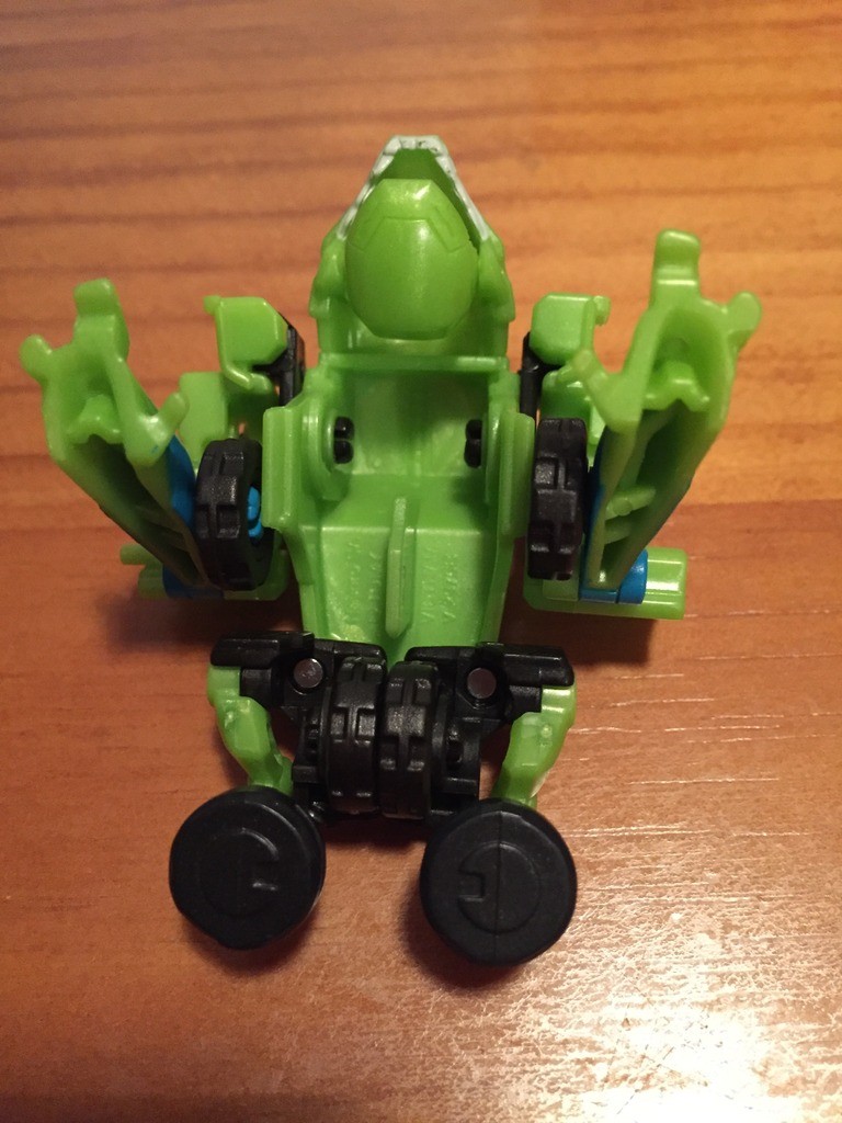 Transformers News: Pictorial Reviews of New Legion Starscream and Springload from Robots in Disguise