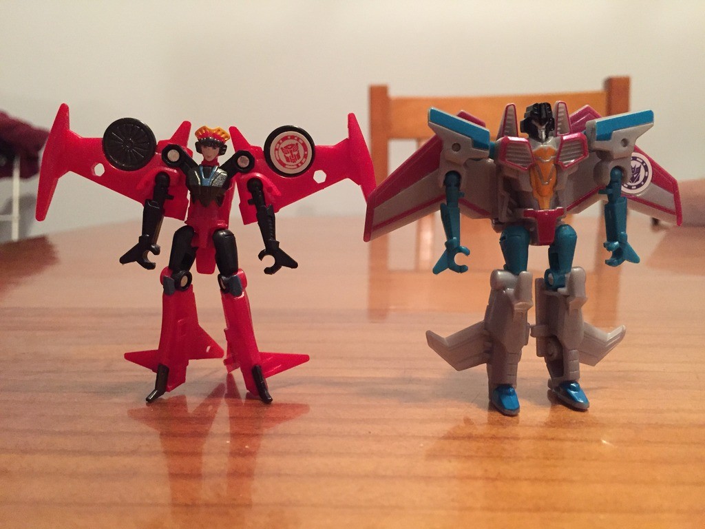 Transformers News: Pictorial Reviews of New Legion Starscream and Springload from Robots in Disguise