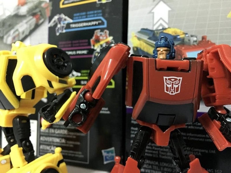 Transformers News: In-Hand Images of Transformers Titans Return Legends Roadburn