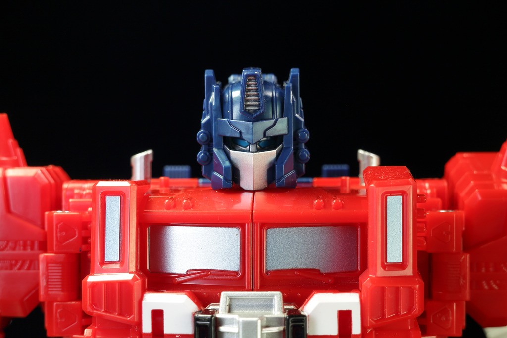 Transformers News: In-Hand Images of Takara Tomy Transformers Legends LG-35 Super Ginrai