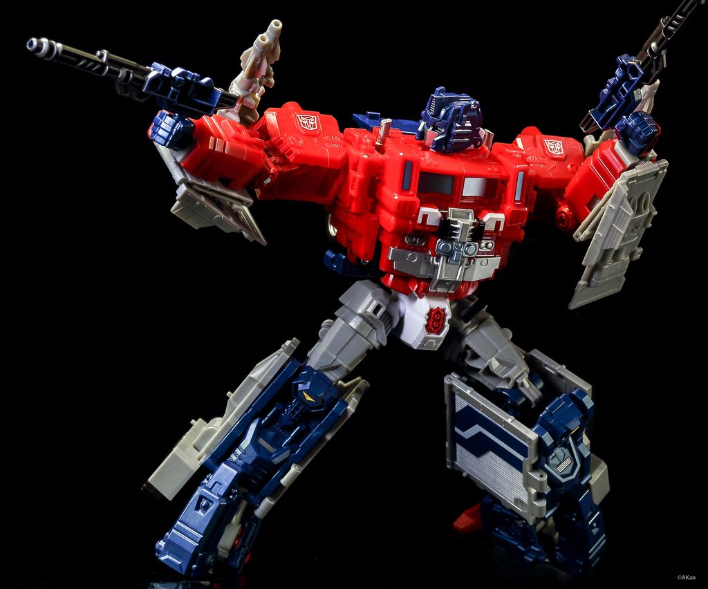 Transformers News: In-Hand Images of Takara Tomy Transformers Legends LG-35 Super Ginrai