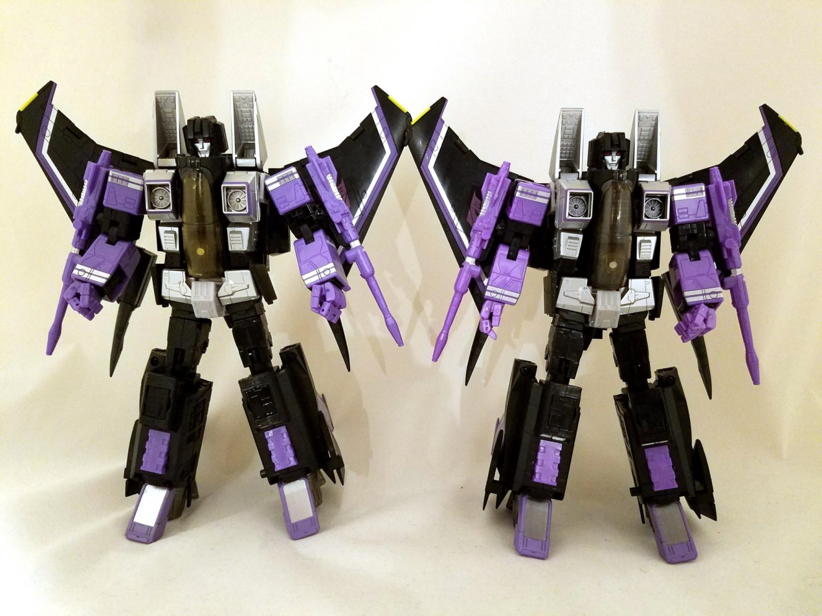 Transformers News: Differences Between Takara and Hasbro MP11 SW Masterpiece Skywarp