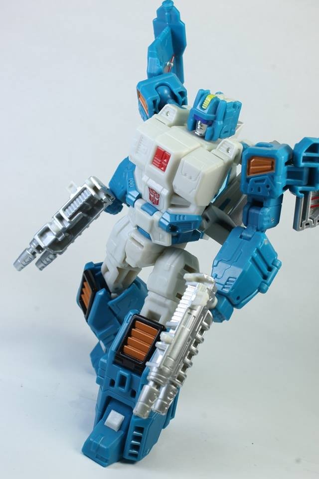 Transformers News: New In Hand Photos of Titans Return Krok, Topspin, Quake, Roadburn and More Transformers News: New In Hand Photos of Titans Return Krok, Topspin, Quake, Roadburn and More