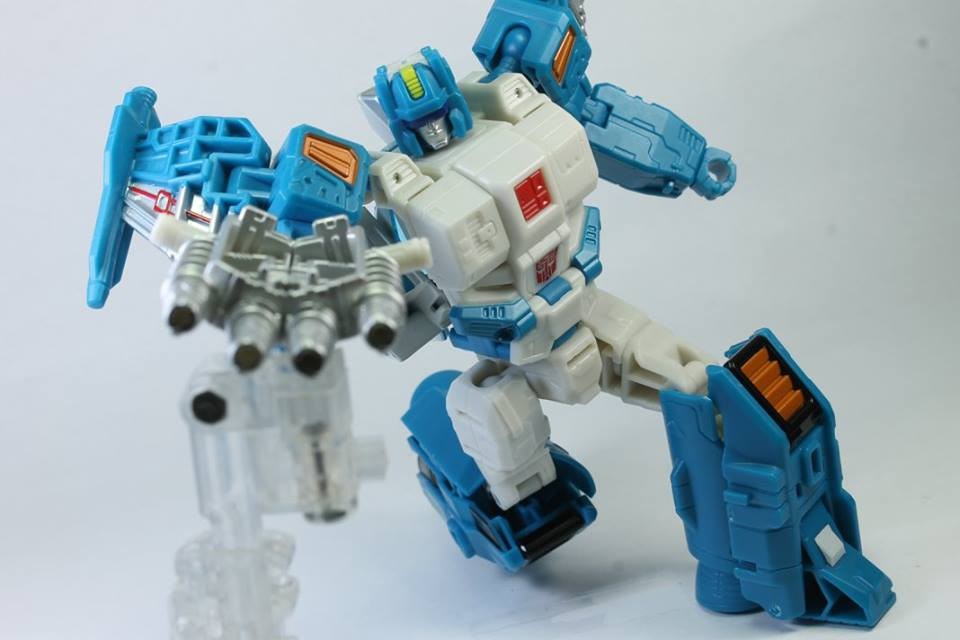 Transformers News: New In Hand Photos of Titans Return Krok, Topspin, Quake, Roadburn and More Transformers News: New In Hand Photos of Titans Return Krok, Topspin, Quake, Roadburn and More