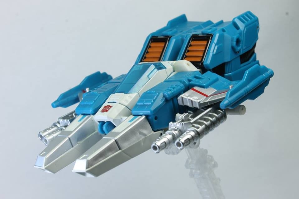 Transformers News: New In Hand Photos of Titans Return Krok, Topspin, Quake, Roadburn and More Transformers News: New In Hand Photos of Titans Return Krok, Topspin, Quake, Roadburn and More
