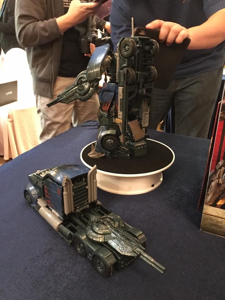 Transformers News: Leader Class Transformers: The Last Knight Shadow Spark Optimus Prime and Bumblebee Masterpiece