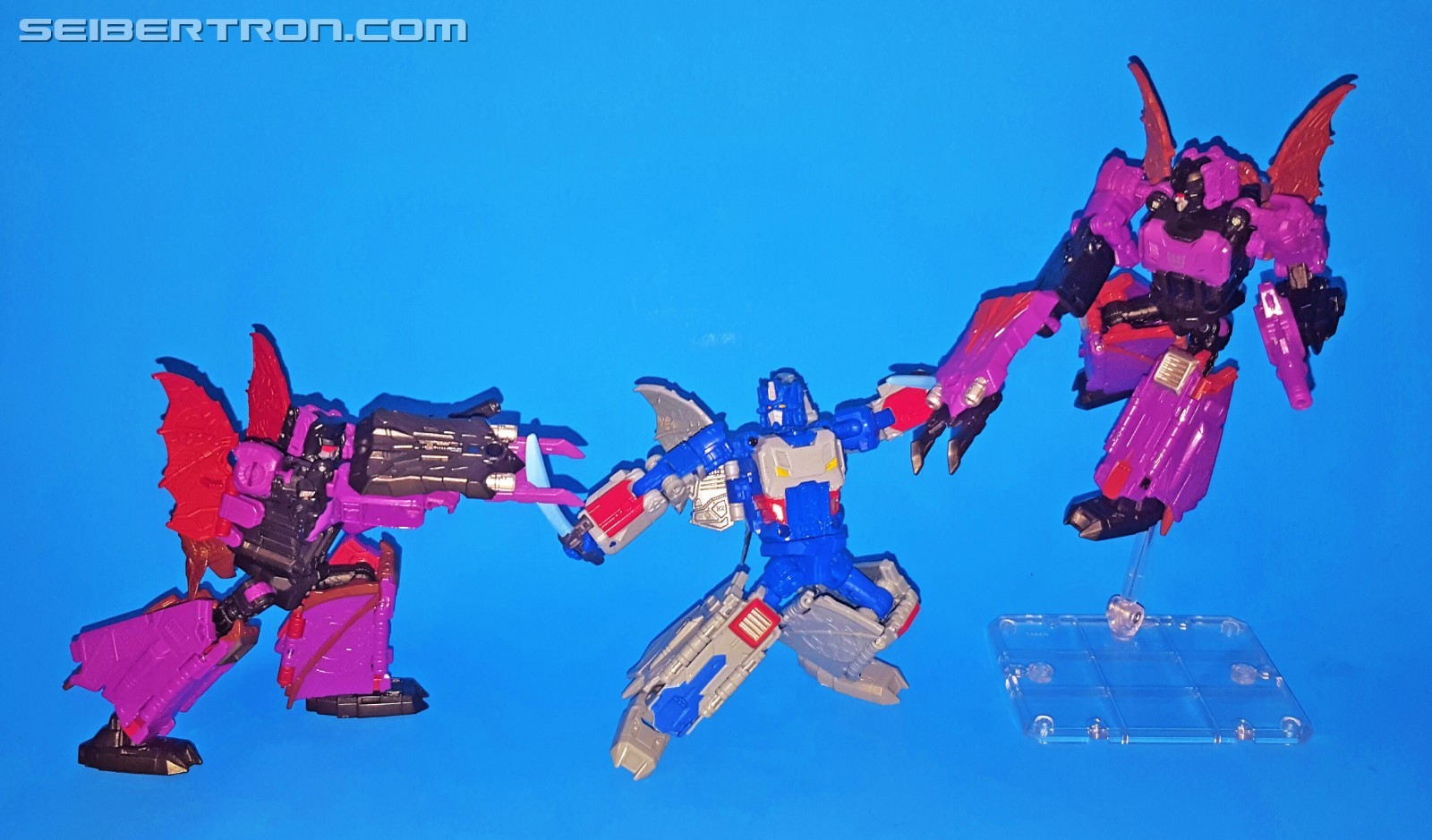 Transformers News: na na na na na Bat-Prime! Seibertron User Review - E-Hobby LE-EX Convobat Transformers News: na na na na na Bat-Prime! Seibertron User Review - E-Hobby LE-EX Convobat