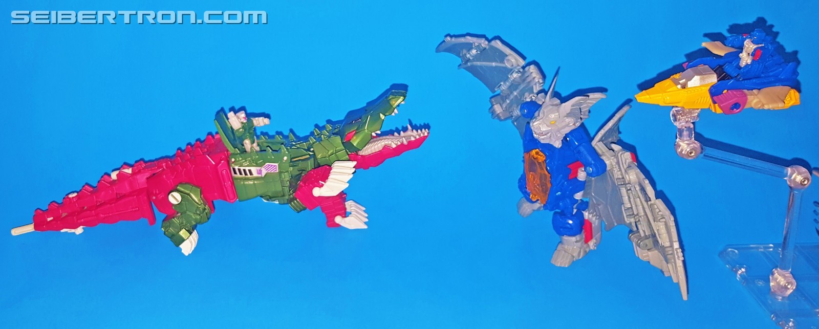 Transformers News: na na na na na Bat-Prime! Seibertron User Review - E-Hobby LE-EX Convobat Transformers News: na na na na na Bat-Prime! Seibertron User Review - E-Hobby LE-EX Convobat