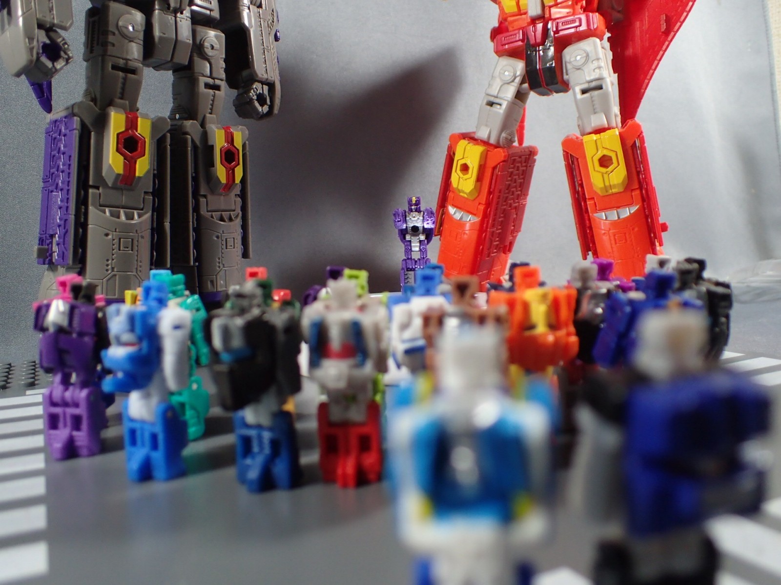 Transformers News: Takara Legends LG-40 Astrotrain in-hand and comic pictures