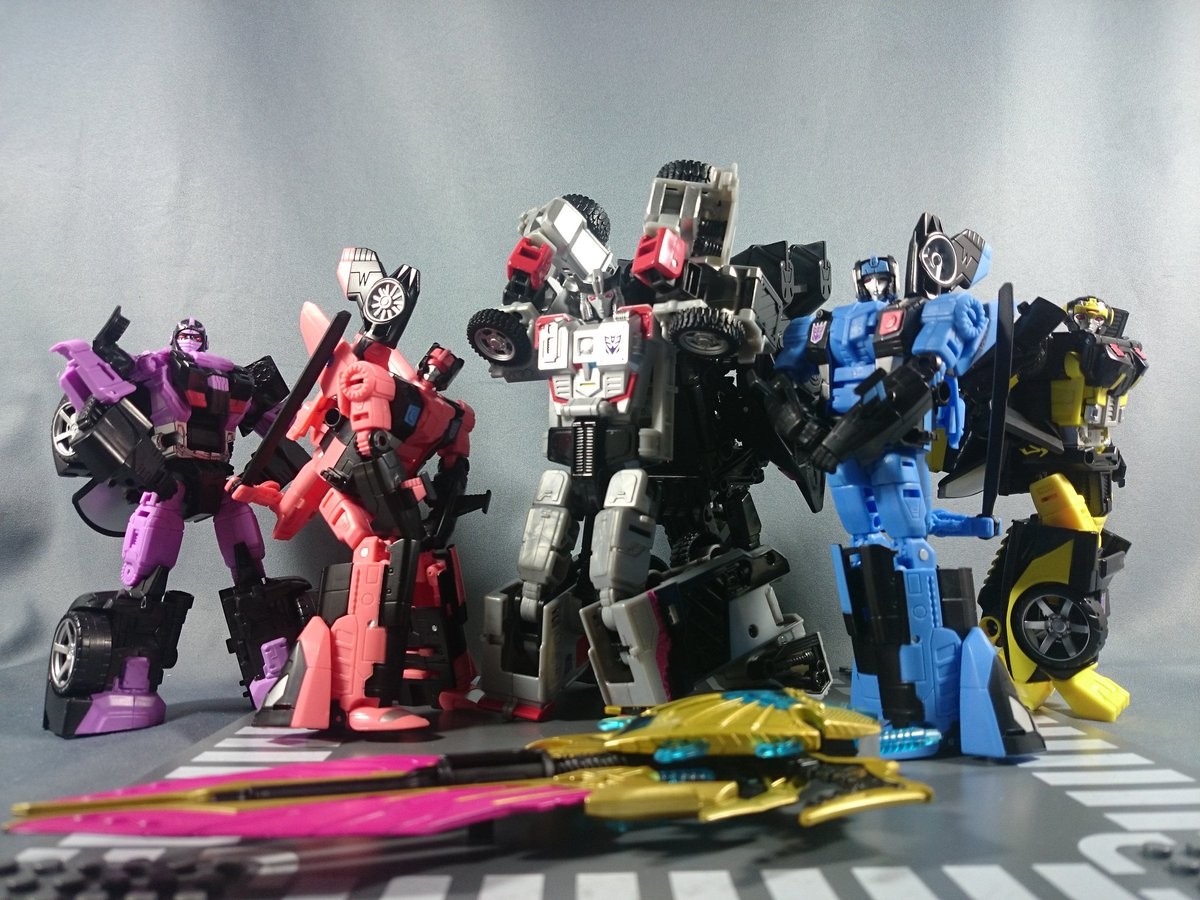 Transformers News: More In Hand Images of Takara Unite Warriors Megatronia with Closeups, Box and Chest Options