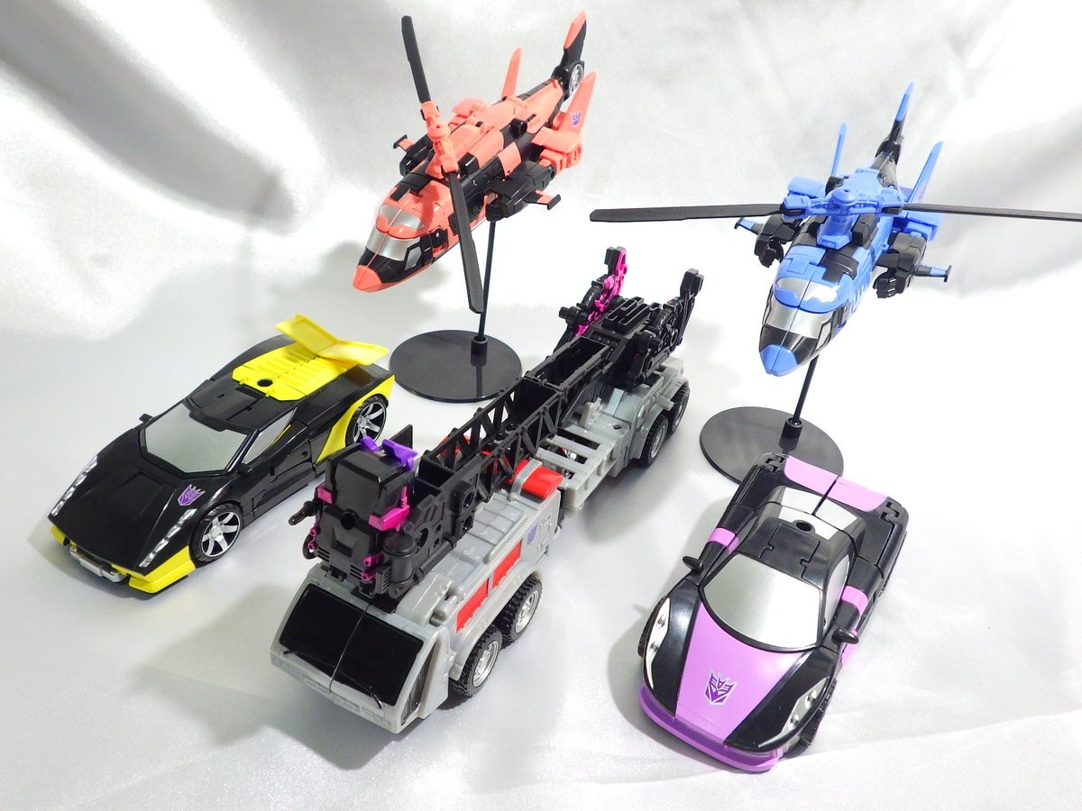 Transformers News: More In Hand Images of Takara Unite Warriors Megatronia with Closeups, Box and Chest Options