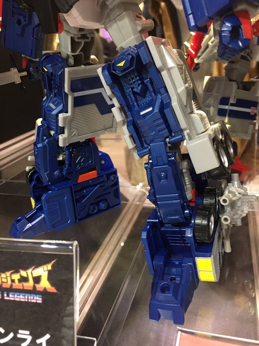 Transformers News: Wonderfest 2017 - New Images of Takara Tomy Transformers Godbomber #TF?????17w Transformers News: Wonderfest 2017 - New Images of Takara Tomy Transformers Godbomber #TF?????17w