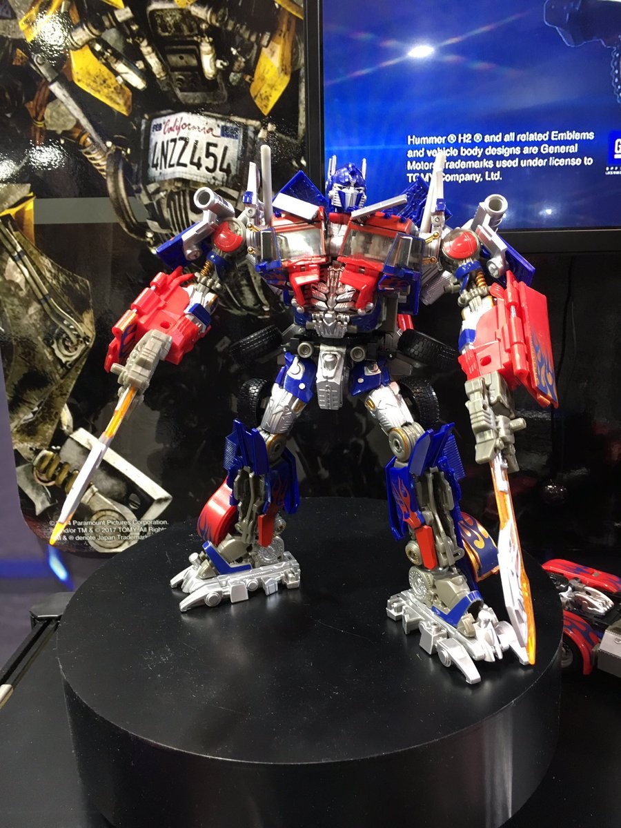 Transformers News: Wonderfest 2017 - Movie The Best Ironhide, Ratchet, Strafe, Soundwave, Starscream and More