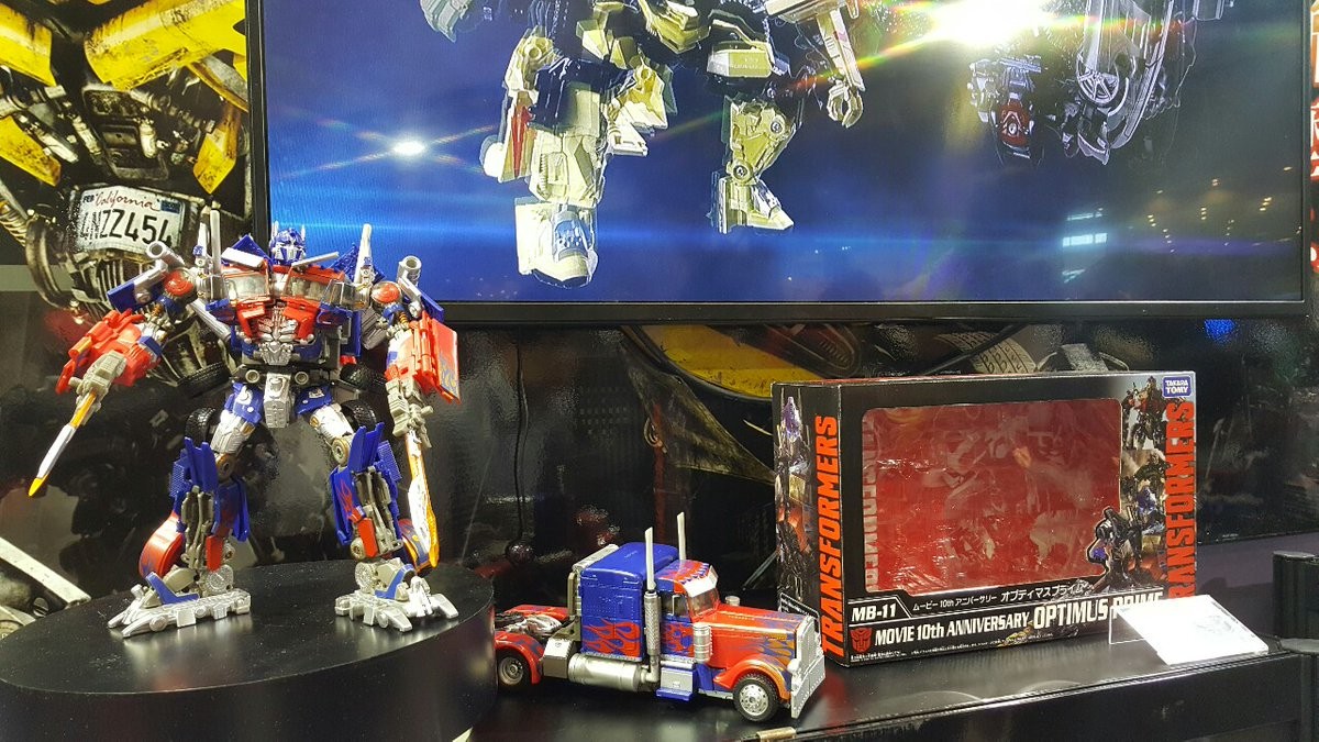 Transformers News: Wonderfest 2017 - Movie The Best Ironhide, Ratchet, Strafe, Soundwave, Starscream and More