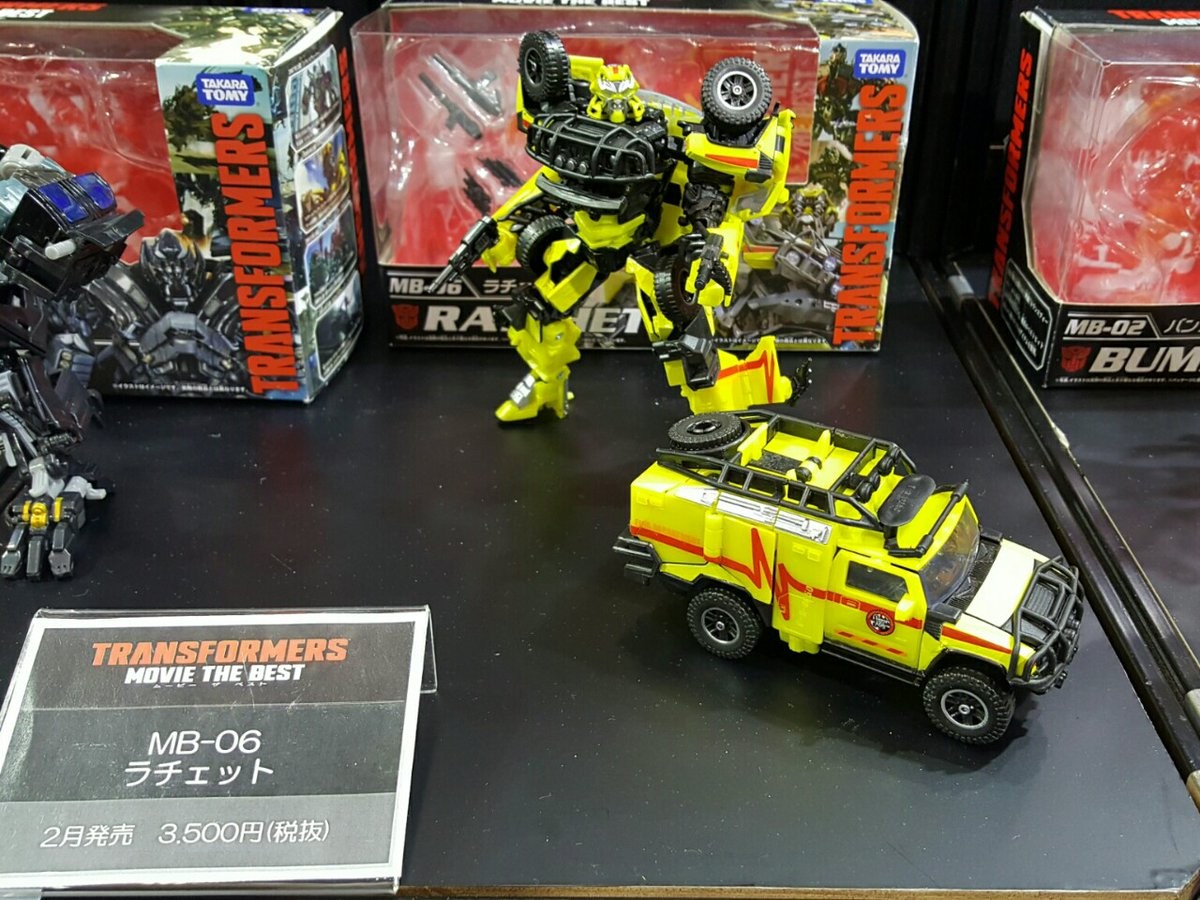 Transformers News: Wonderfest 2017 - Movie The Best Ironhide, Ratchet, Strafe, Soundwave, Starscream and More