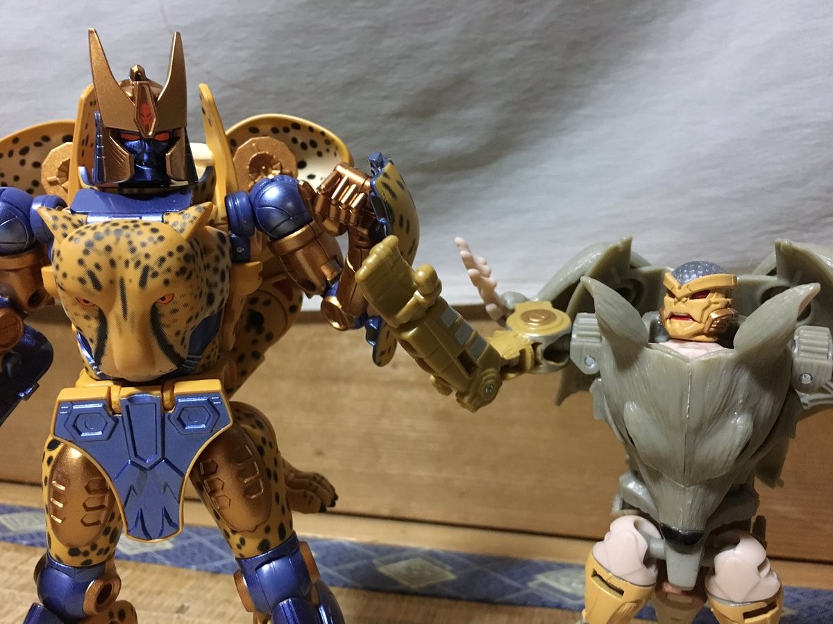 Transformers News: Masterpiece MP 34 Beast Wars Cheetor In Hand Images Transformers News: Masterpiece MP 34 Beast Wars Cheetor In Hand Images