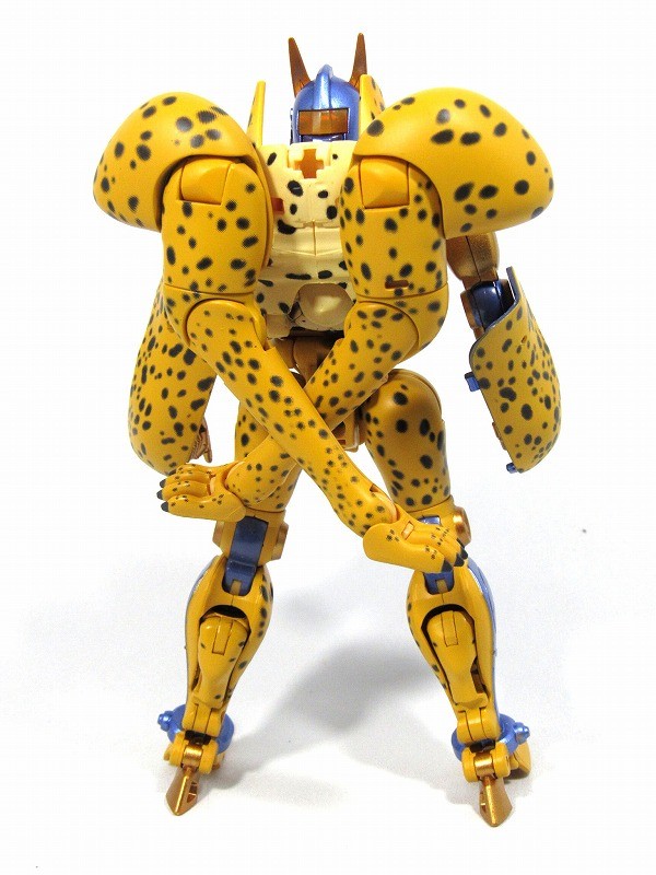 Transformers News: More In-Hand Images of Transformers Masterpiece MP-34 Cheetor, Comparison with MP32 Optimus Primal