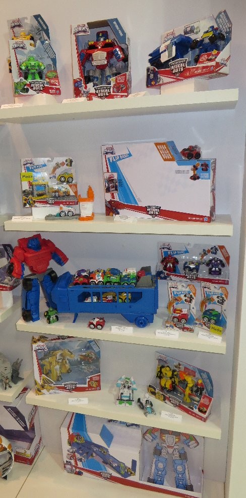 Transformers News: Pictures from the 2017 Australia Toy Fair with Transformers The Last Knight, RID and Titans Return Transformers News: Pictures from the 2017 Australia Toy Fair with Transformers The Last Knight, RID and Titans Return