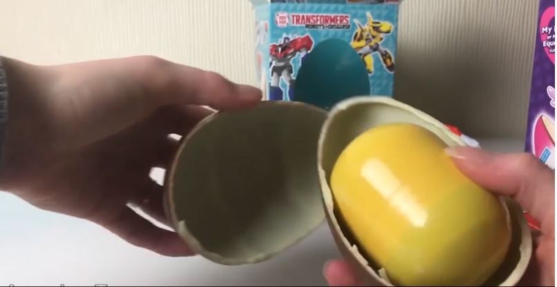 Transformers News: New 2017 Giant Kinder Surprise Egg Featuring Transformers Robots in Disguise Transformers News: New 2017 Giant Kinder Surprise Egg Featuring Transformers Robots in Disguise