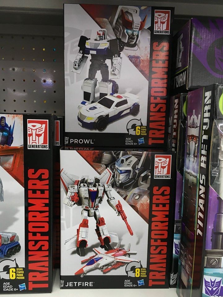 Transformers News: In Hand Images of the New Prowl and Jetfire Figures from the Generations Cyber Battalion Line