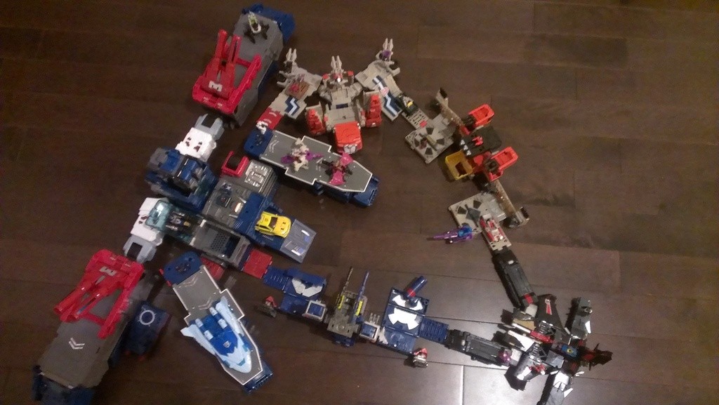 Transformers News: Images of Sky Shadow Connected With Other Titans Return Bases In Different Configurations