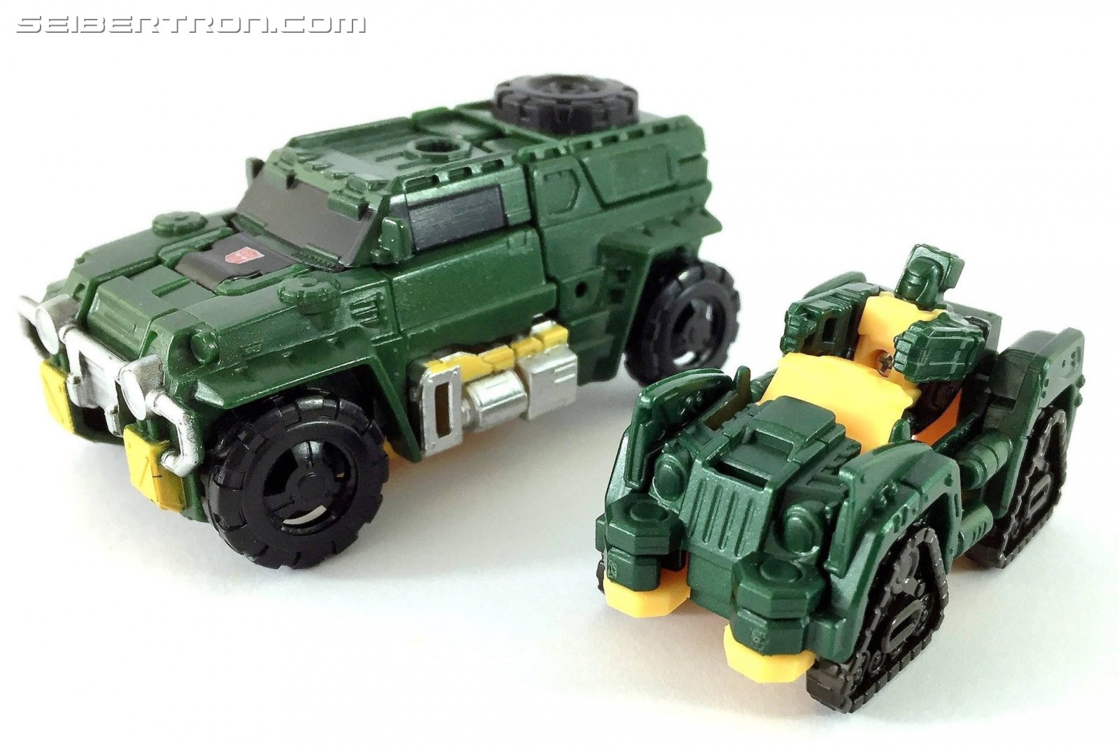Transformers News: Images of Both Legends and Titanmaster Brawn from Titans Return Interacting Together Transformers News: Images of Both Legends and Titanmaster Brawn from Titans Return Interacting Together
