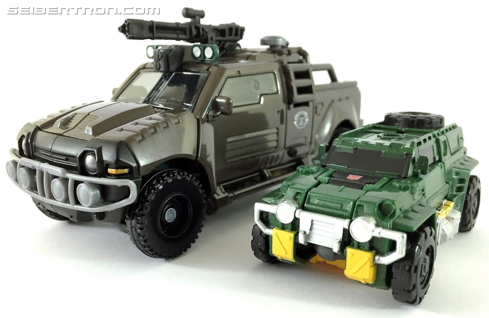 Transformers News: Images of Both Legends and Titanmaster Brawn from Titans Return Interacting Together Transformers News: Images of Both Legends and Titanmaster Brawn from Titans Return Interacting Together