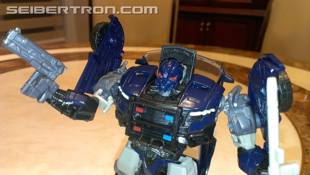 Transformers News: Pictorial and Video Review for Transformers: The Last Knight Deluxe Barricade