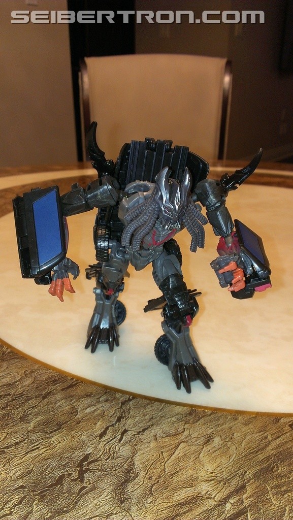Transformers News: Pictorial Review of Transformers: The Last Knight Deluxe Berserker Transformers News: Pictorial Review of Transformers: The Last Knight Deluxe Berserker
