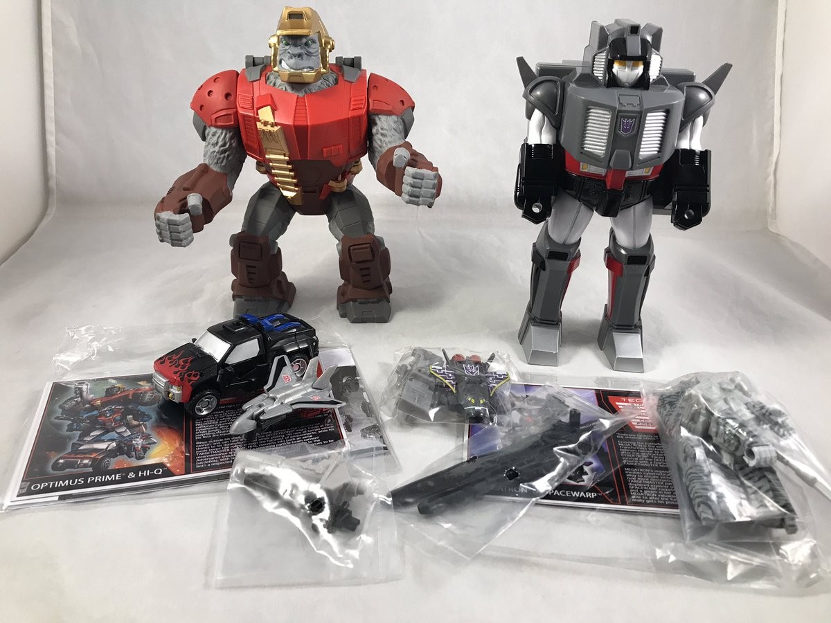 Transformers News: New In-Hand Images of Transformers Subscription Service Double Pretenders Optimus Prime and Megatron