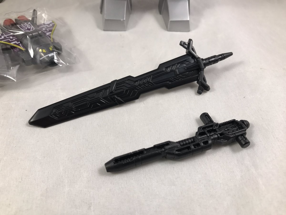 Transformers News: New In-Hand Images of Transformers Subscription Service Double Pretenders Optimus Prime and Megatron