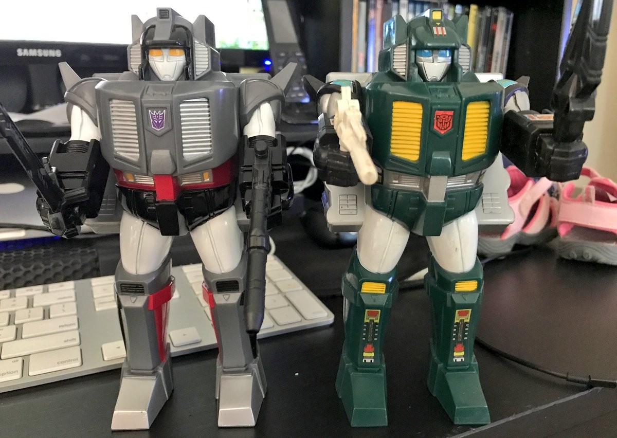 Transformers News: New In-Hand Images of Transformers Subscription Service Double Pretenders Optimus Prime and Megatron