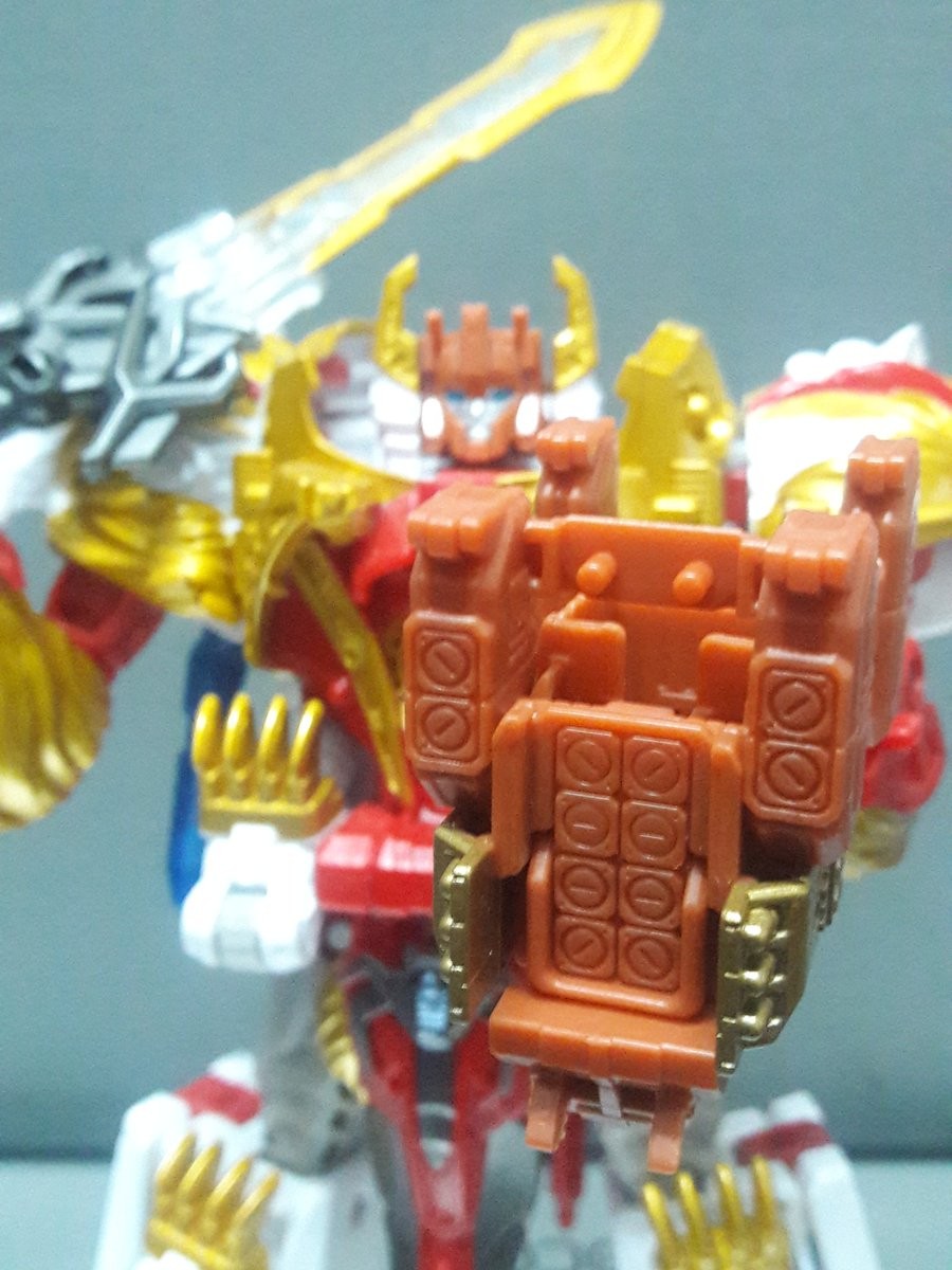 Transformers News: In-Hand Images of Transformers Titans Return Octone, Blitzwing, Titan Master Ramhorn