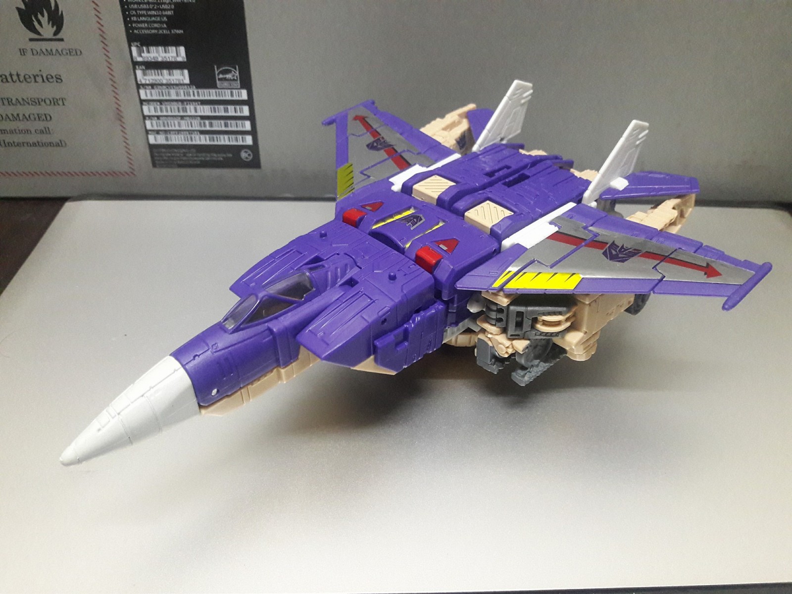 Transformers News: In-Hand Images of Transformers Titans Return Octone, Blitzwing, Titan Master Ramhorn